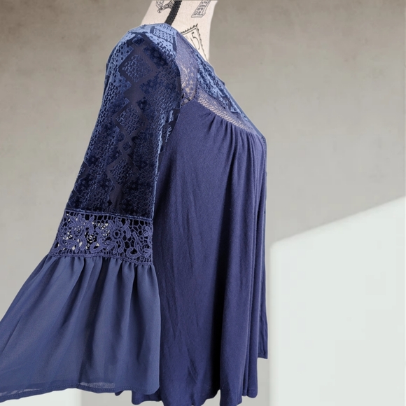 Victorian sleeve loose fit blouse - Picture 5 of 11